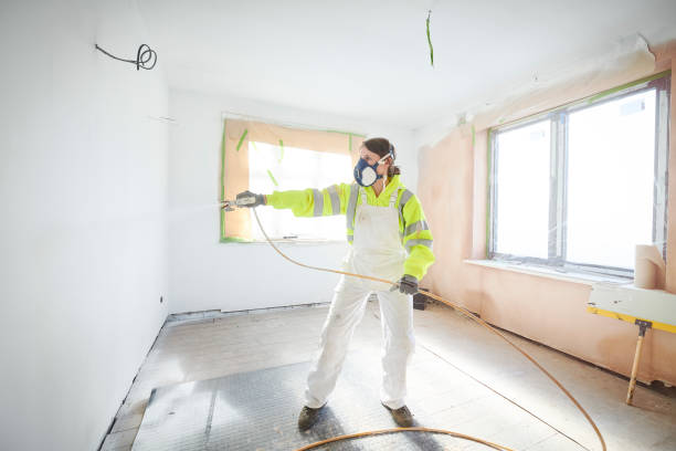 Best Biohazard Mold Removal  in Edburgh, IN